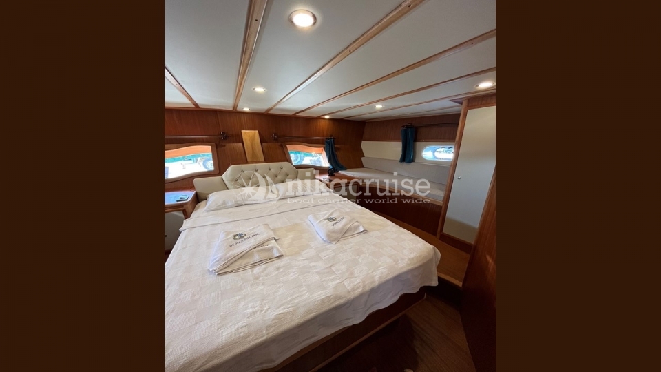 8532 YACHT ZEHRA SULTAN Standard Yacht