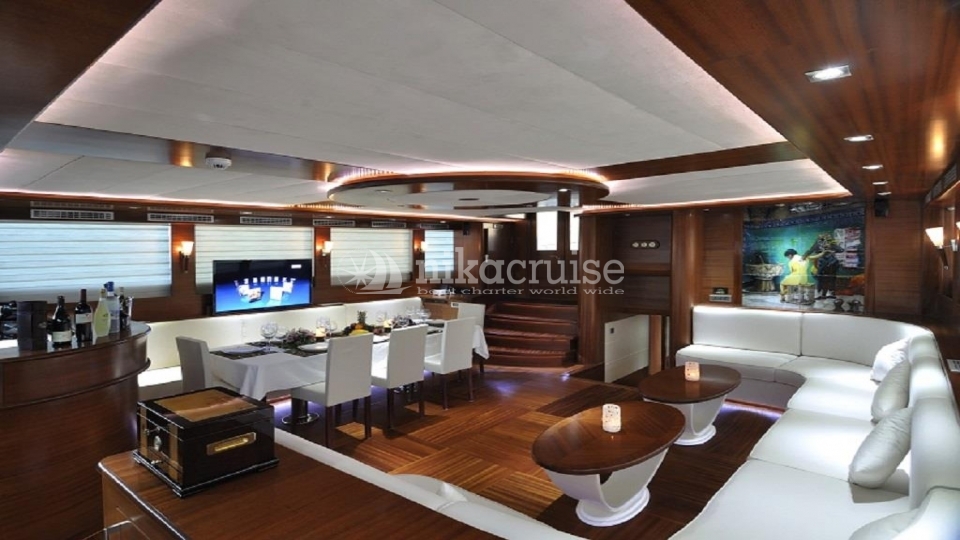 4764 YACHT DOLCE MARE Deluxe Yacht