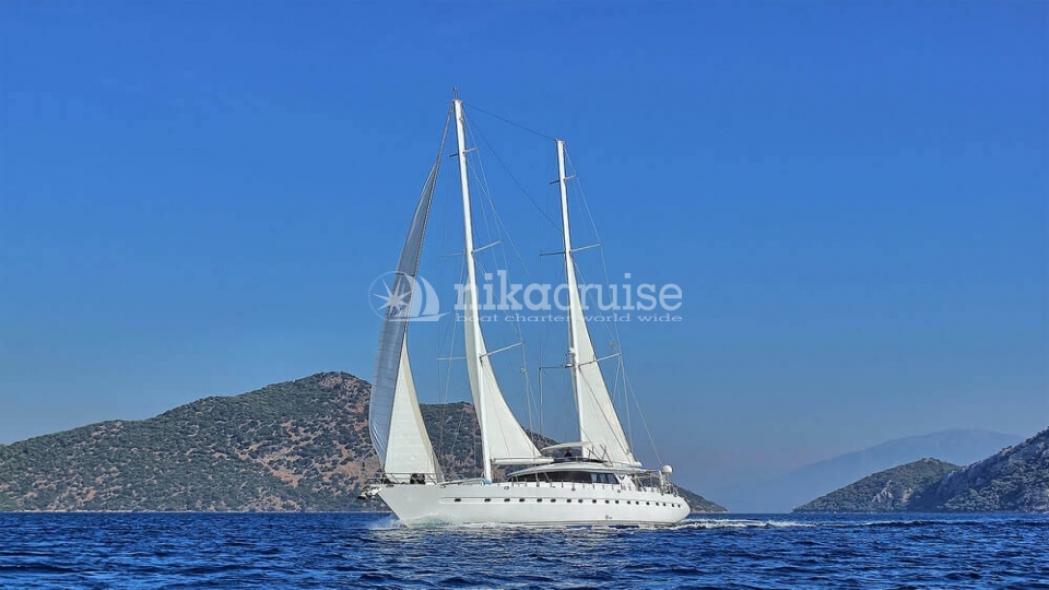 4779 YACHT ANGELO 2 Deluxe Yacht