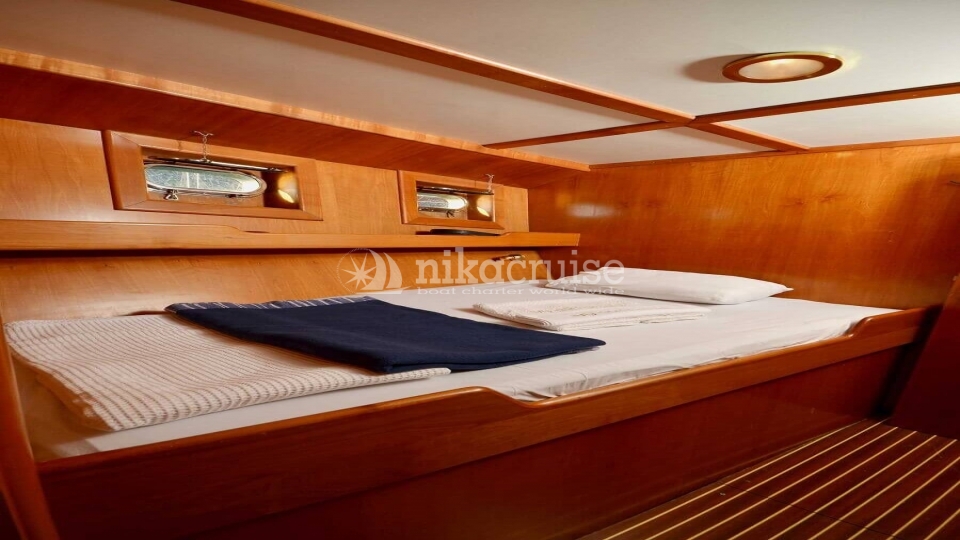 5021 YACHT ARTEMİSİA Luxury Yacht