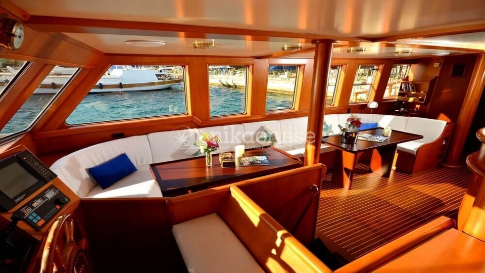 4999 YACHT ARTEMİSİA Luxury Yacht