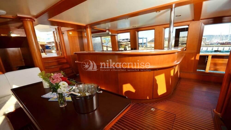 5017 YACHT ARTEMİSİA Luxury Yacht