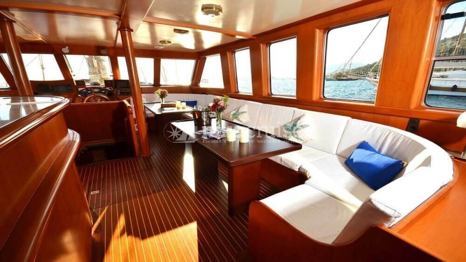 5015 YACHT ARTEMİSİA Luxury Yacht