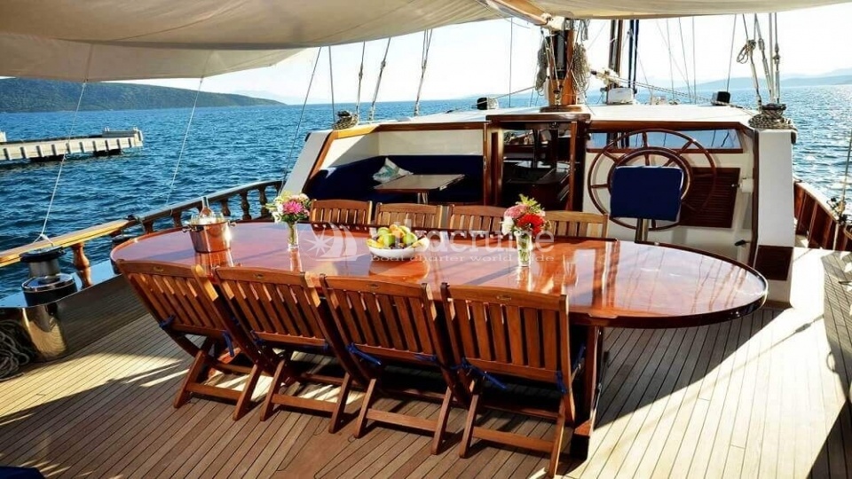 5012 YACHT ARTEMİSİA Luxury Yacht