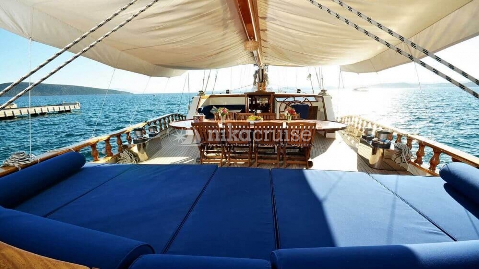 5006 YACHT ARTEMİSİA Luxury Yacht