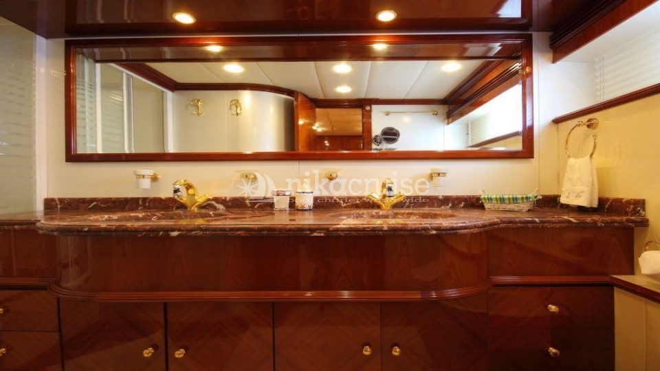 6068 DREAM YACHT Motor Yacht