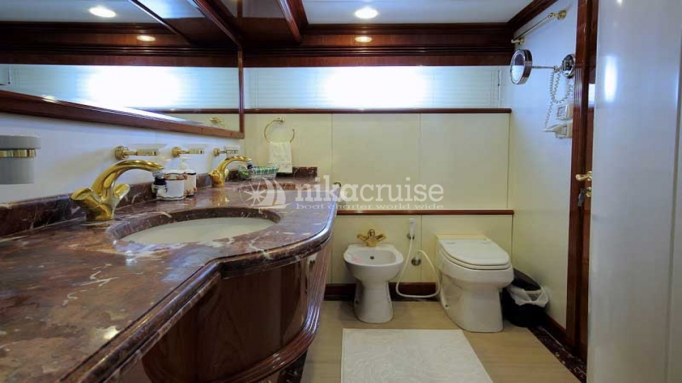 6066 DREAM YACHT Motor Yacht