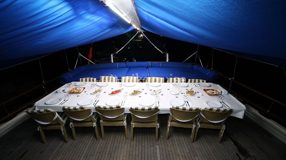 6650 YACHT SEGMEN Comfort Yacht