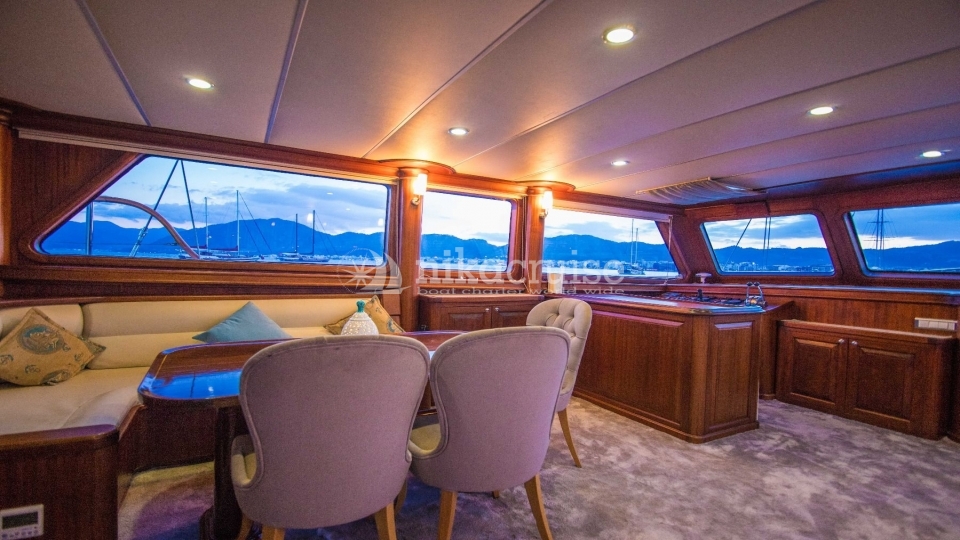 7418 YACHT DEA DEL MARE Luxury Yacht