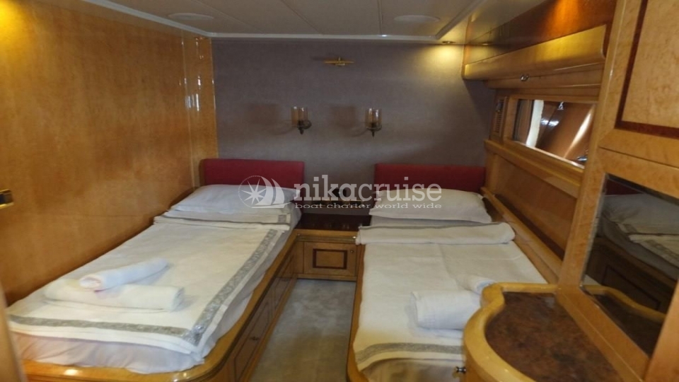 7500 MOTORYACHT SER 1 Motor Yacht