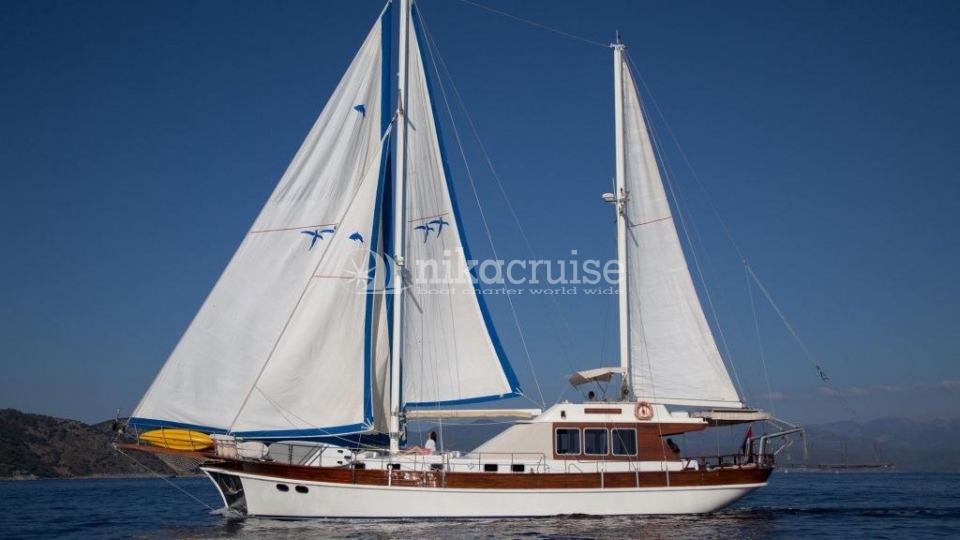 7562 YACHT SERENITY 70 Luxury Yacht