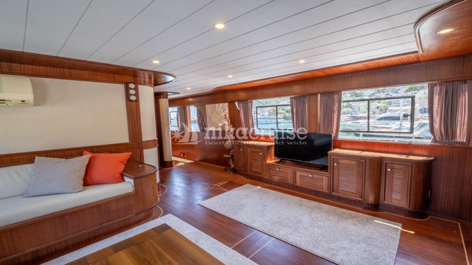 7795 TRAWLER COMPASS Motor Yacht