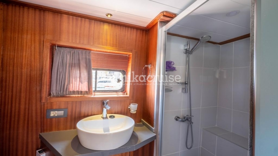 7793 TRAWLER COMPASS Motor Yacht