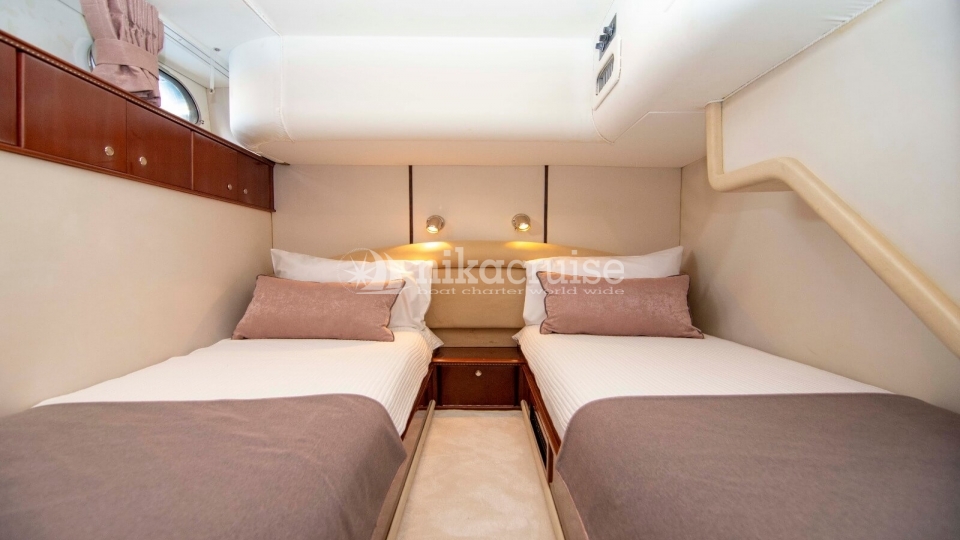 8024 PRINCESS 56 NATEWHITE Motor Yacht