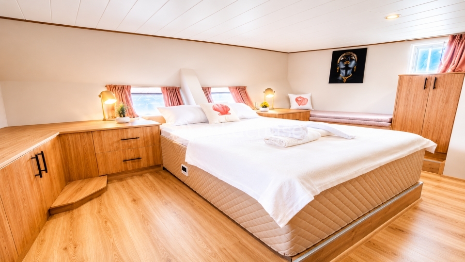 8879 GULET FLORES Luxury Yacht