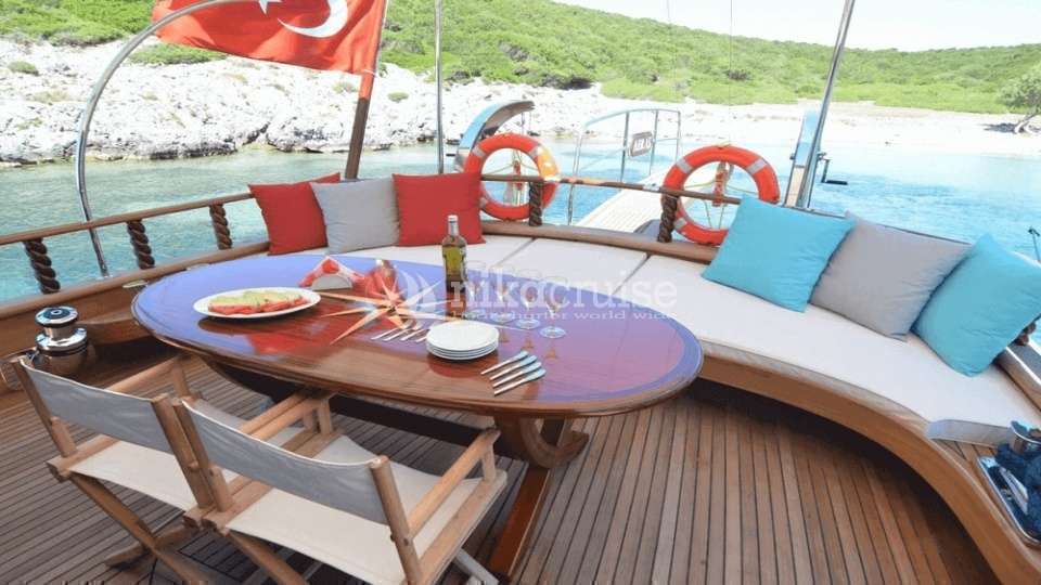 3593 YACHT AERAS Standard Yacht