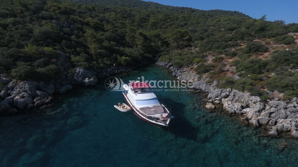 4260 YACHT MY LILA Motor Yacht