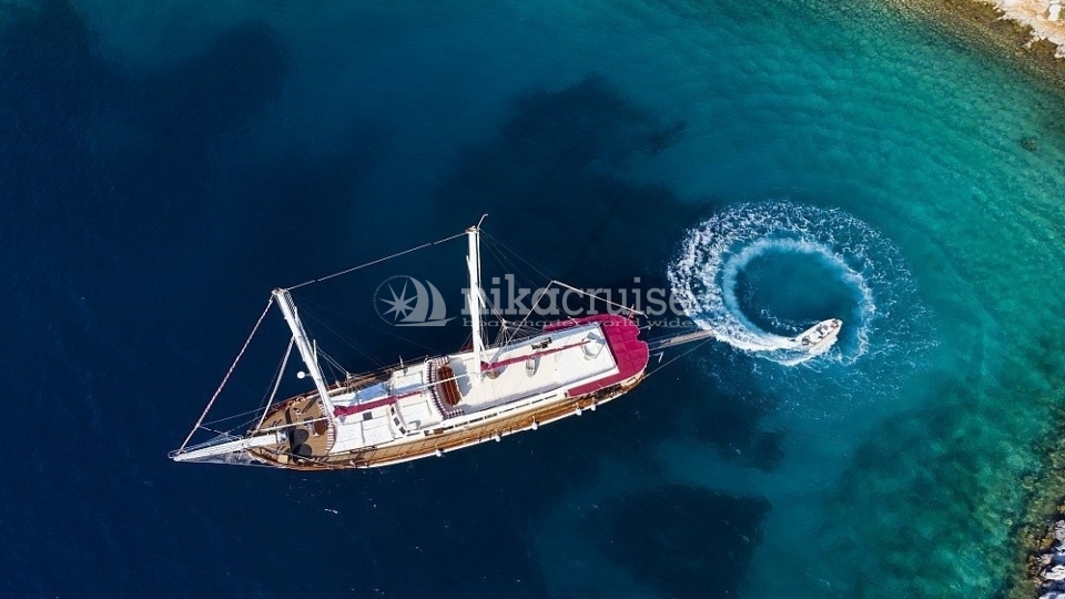 7288 YACHT VESTA SEVİL Luxury Yacht