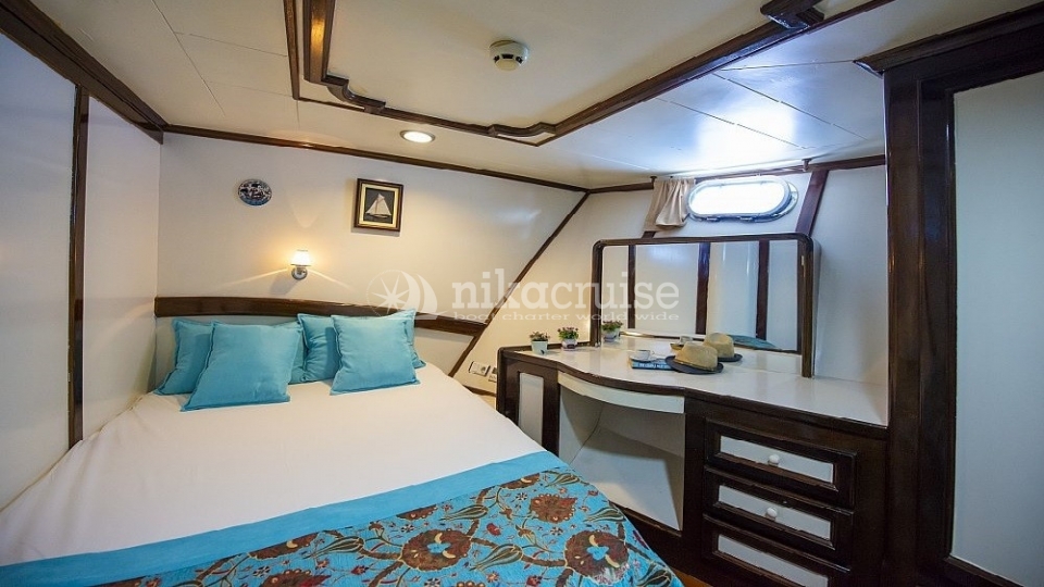 7308 YACHT VESTA SEVİL Luxury Yacht