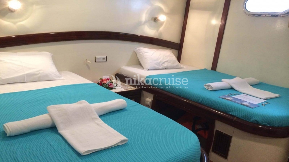 3965 YACHT VESTA SEVİL Luxury Yacht
