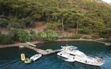 1425 YACHT LAGOON Motor Yacht