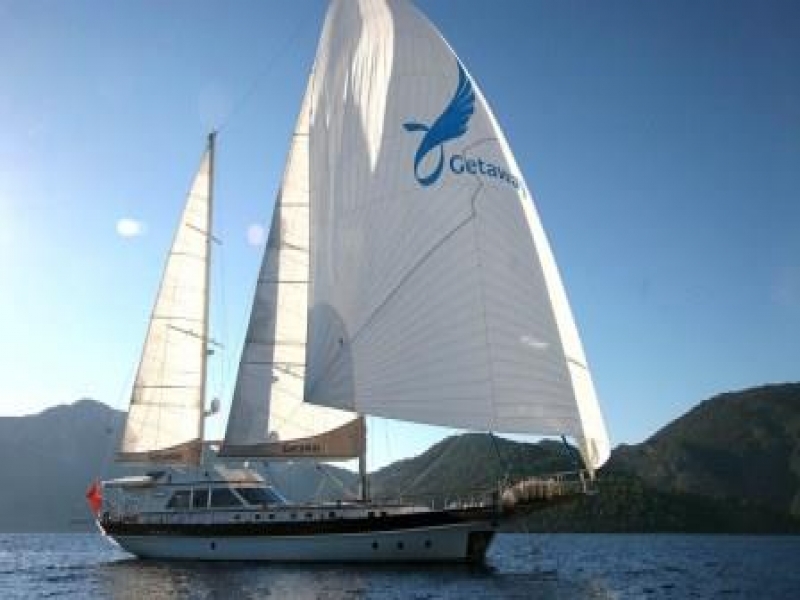 YACHT GETAWAY