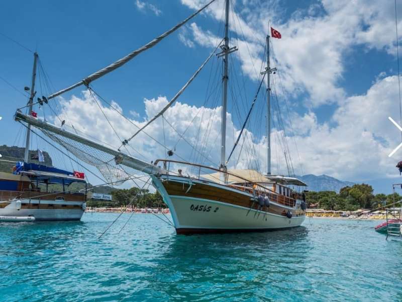 YACHT OASIS 2