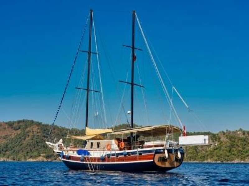 YACHT SERENİDAD