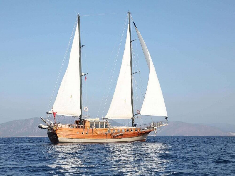 YACHT SHERM