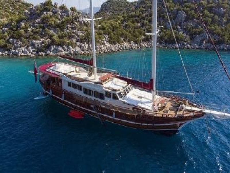 YACHT VESTA SEVİL
